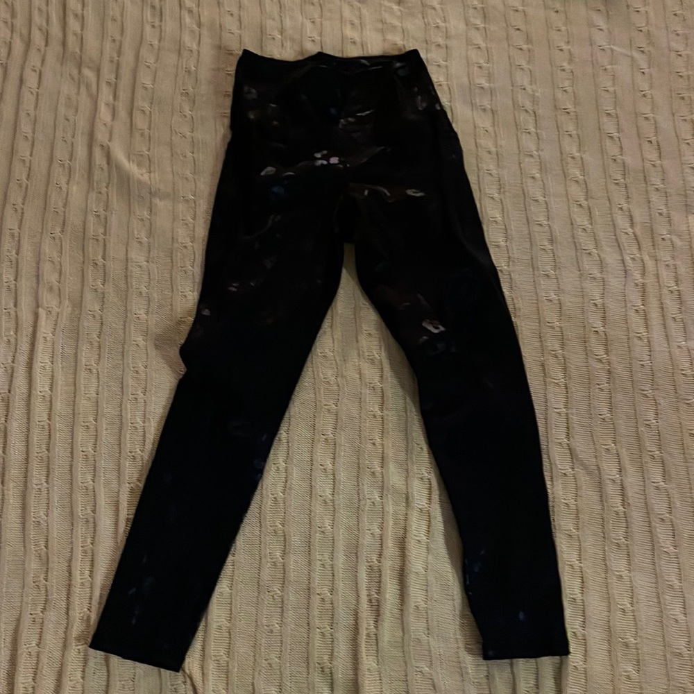 modern balance cheats print leggings size S.